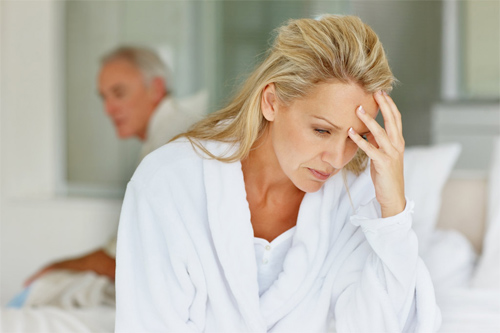 Sức mạnh tiềm ẩn thời mãn kinh của phụ nữ Chóng mặt đau đầu tuổi mãn kinh – Nên làm gì?