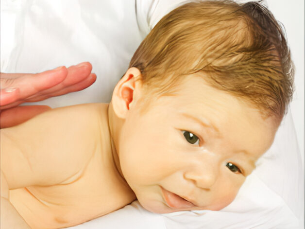 Bệnh vàng da ở trẻ sơ sinh Trẻ sơ sinh bị vàng da và những điều bố mẹ cần biết