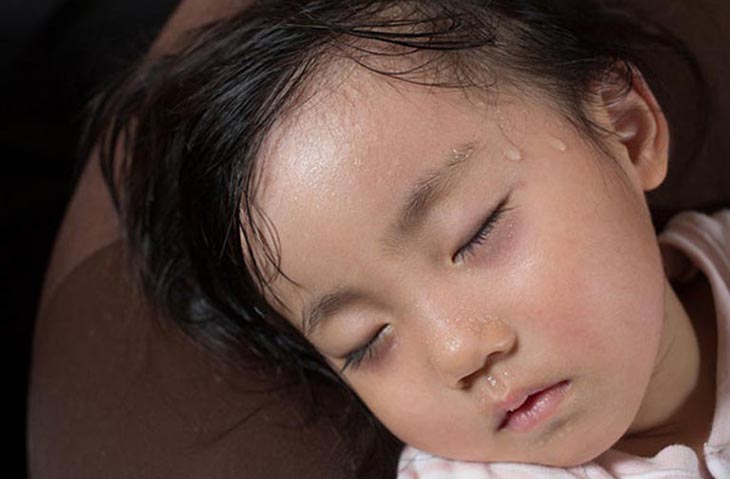 Cách khắc phục đổ mồ hôi trộm hiệu quả Cách khắc phục đổ mồ hôi trộm hiệu quả