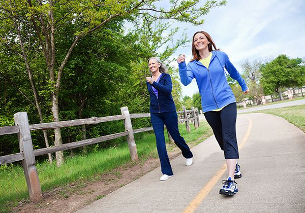 Những lợi ích từ việc đi bộ Đi bộ nhanh có tác dụng gì? Cách tập đi bộ hiệu quả cao nhất?