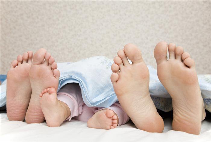 Duy trì đời sống tình dục sau sinh lành mạnh và hạnh phúc Quan hệ tình dục sau khi sinh mổ | Vinmec