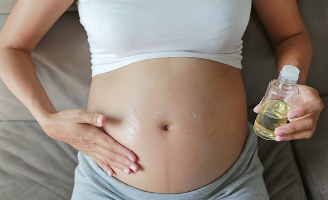 Nên sử dụng thuốc chống rạn da ngay từ đầu thai kỳ Nên sử dụng thuốc chống rạn da ngay từ đầu thai kỳ