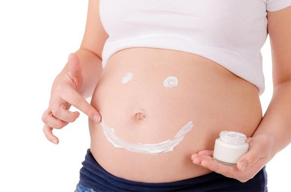 Nên sử dụng thuốc chống rạn da ngay từ đầu thai kỳ Nên sử dụng thuốc chống rạn da ngay từ đầu thai kỳ