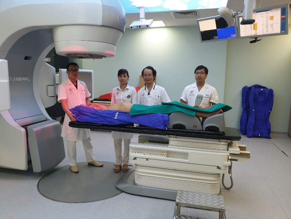 Quy trình xạ trị SBRT theo hướng dẫn bác sĩ Quy trình xạ trị SBRT theo hướng dẫn bác sĩ