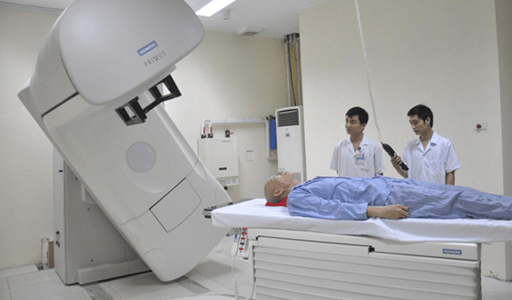 Thời gian xạ trị ung thư phổi theo lời bác sĩ hướng dẫn Thời gian xạ trị ung thư phổi theo lời bác sĩ hướng dẫn